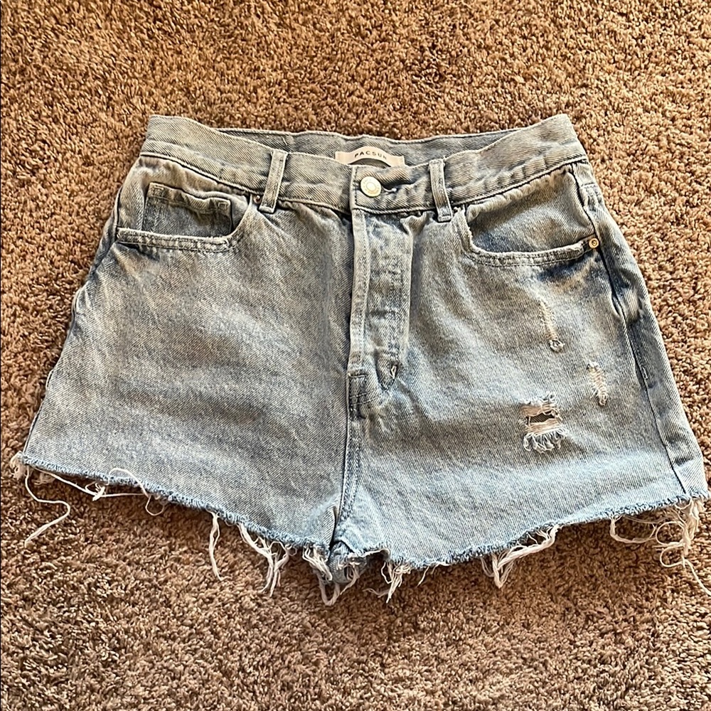 Pac Sun Jean Shorts size 27
037